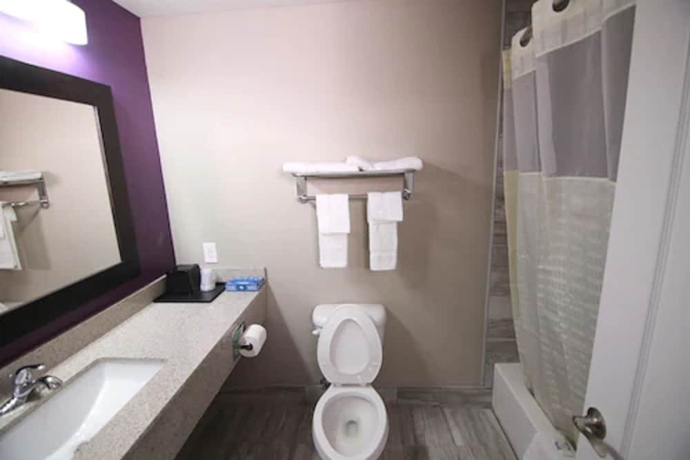 Home Inn And Suites 48/49