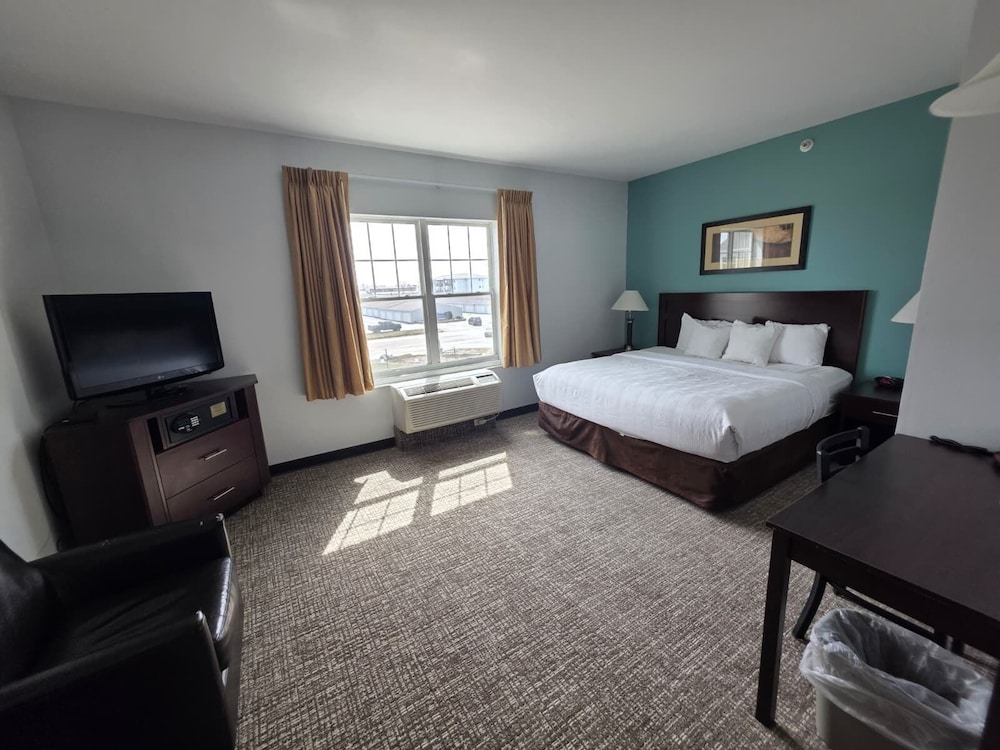 Efficiency, Suite, King Bed, Accessible
