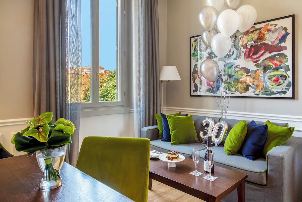 Palazzo Castri 1874 Hotel 56/72