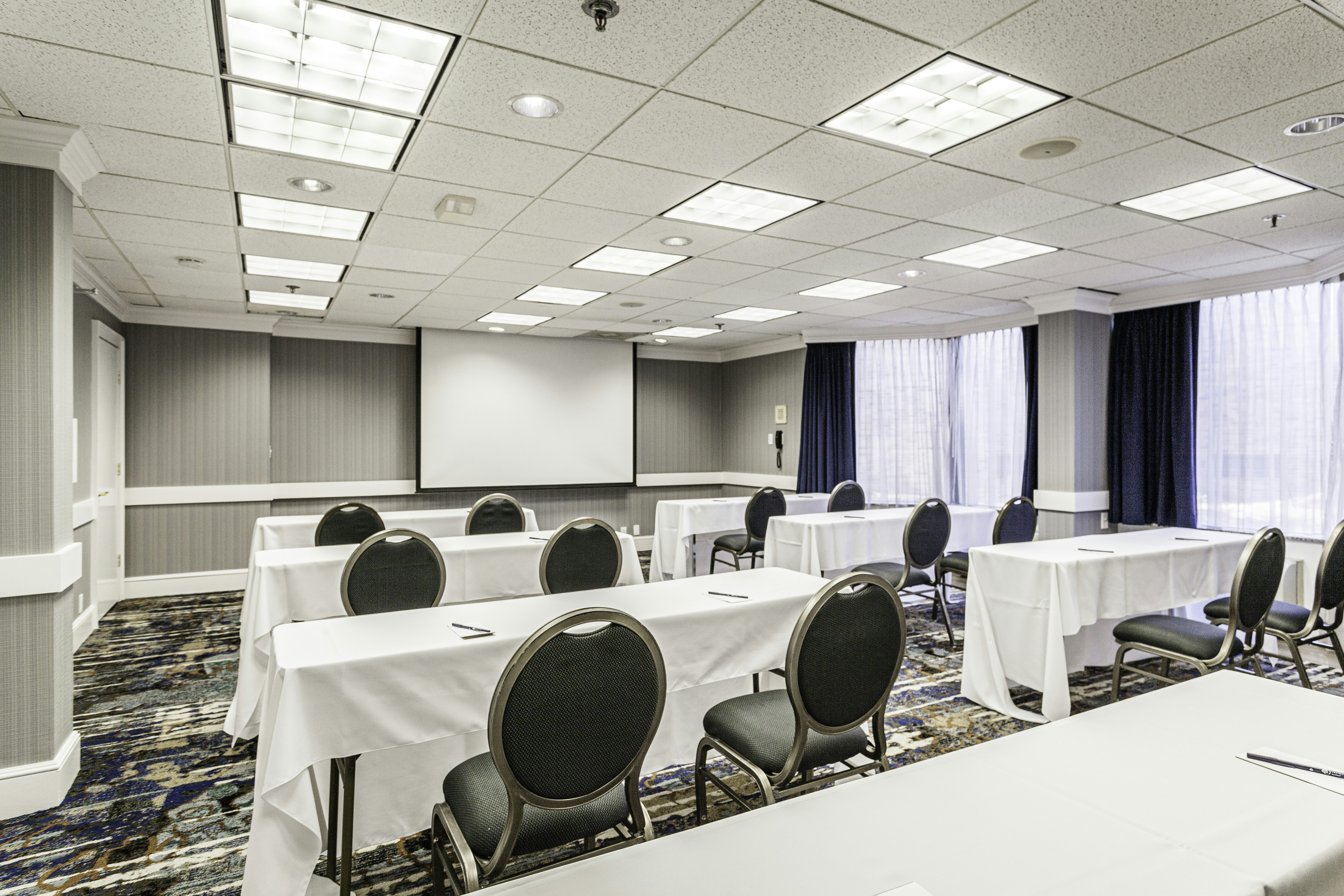 Doubletree Memphis 52/68