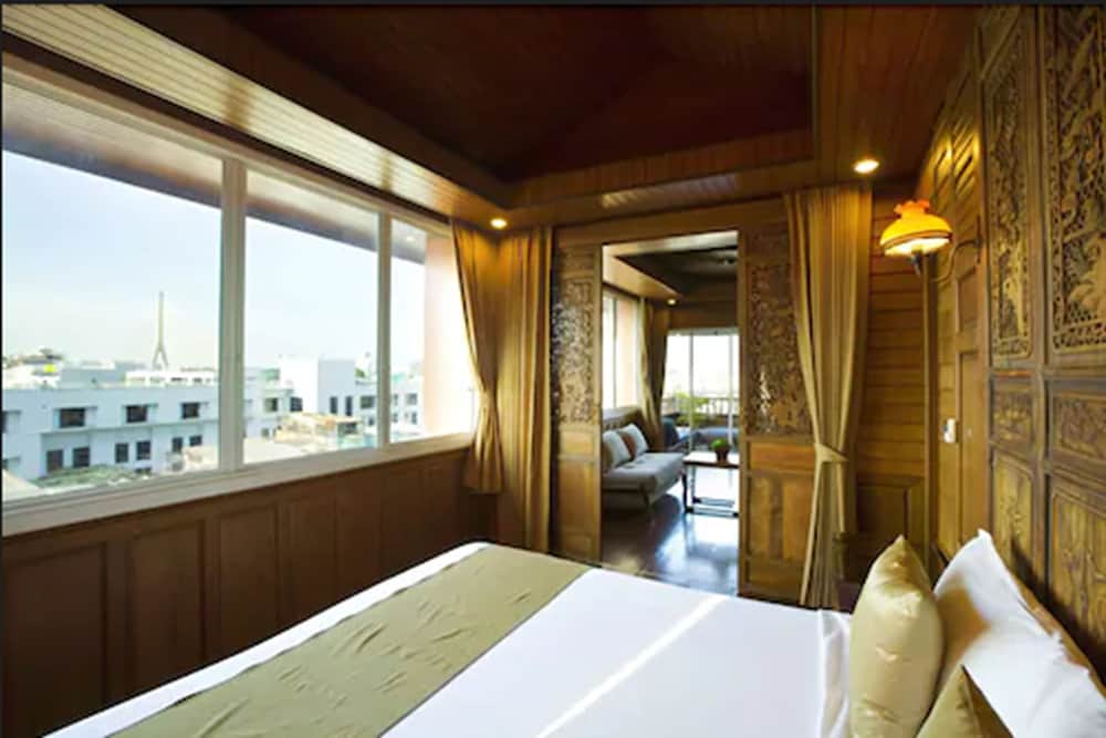Lamphu Tree House Boutique Hotel 23/70