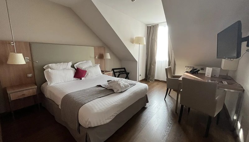 City Residence Paris CDG Airport 8/19