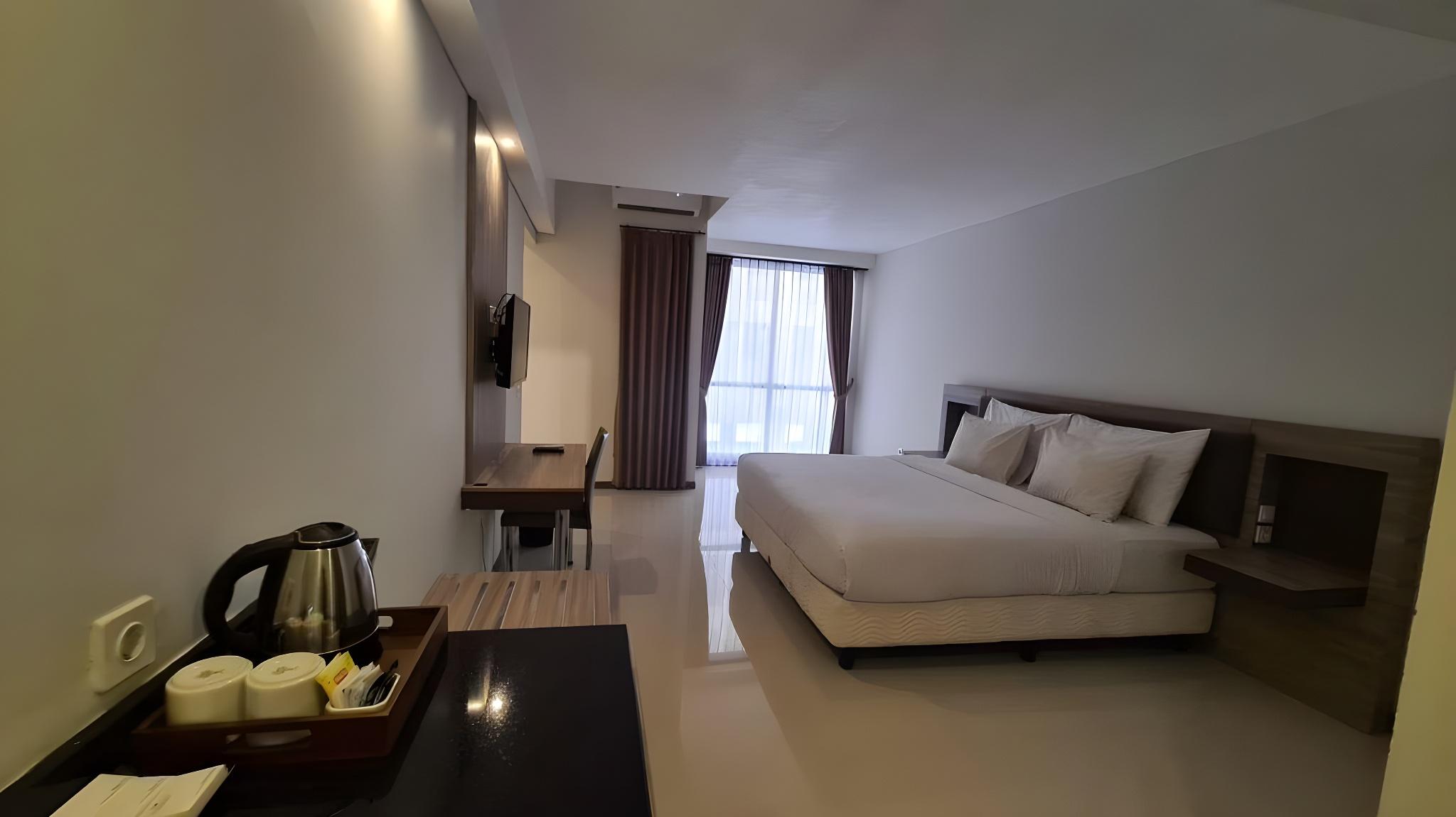 Private, Suite