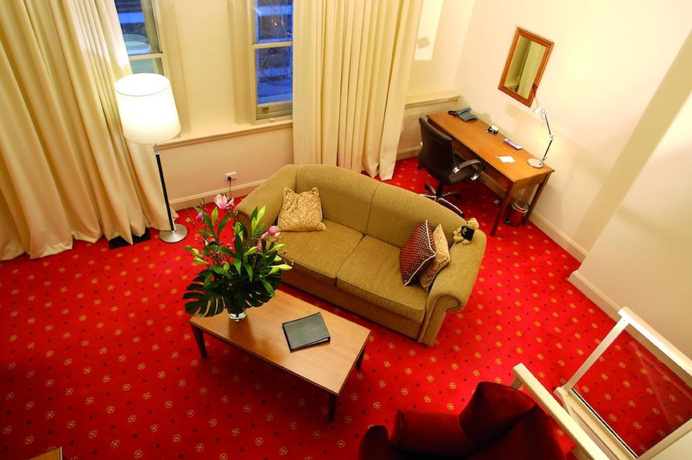 Grand Hotel Melbourne 41/55