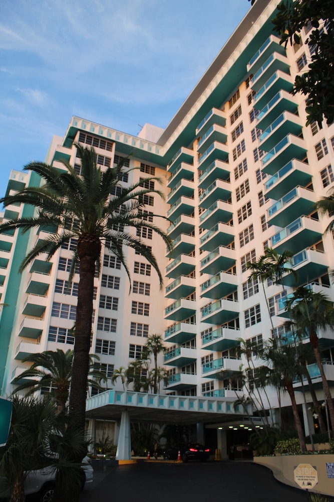 Seacoast Suites Hotel in MIAMI BEACH - FL