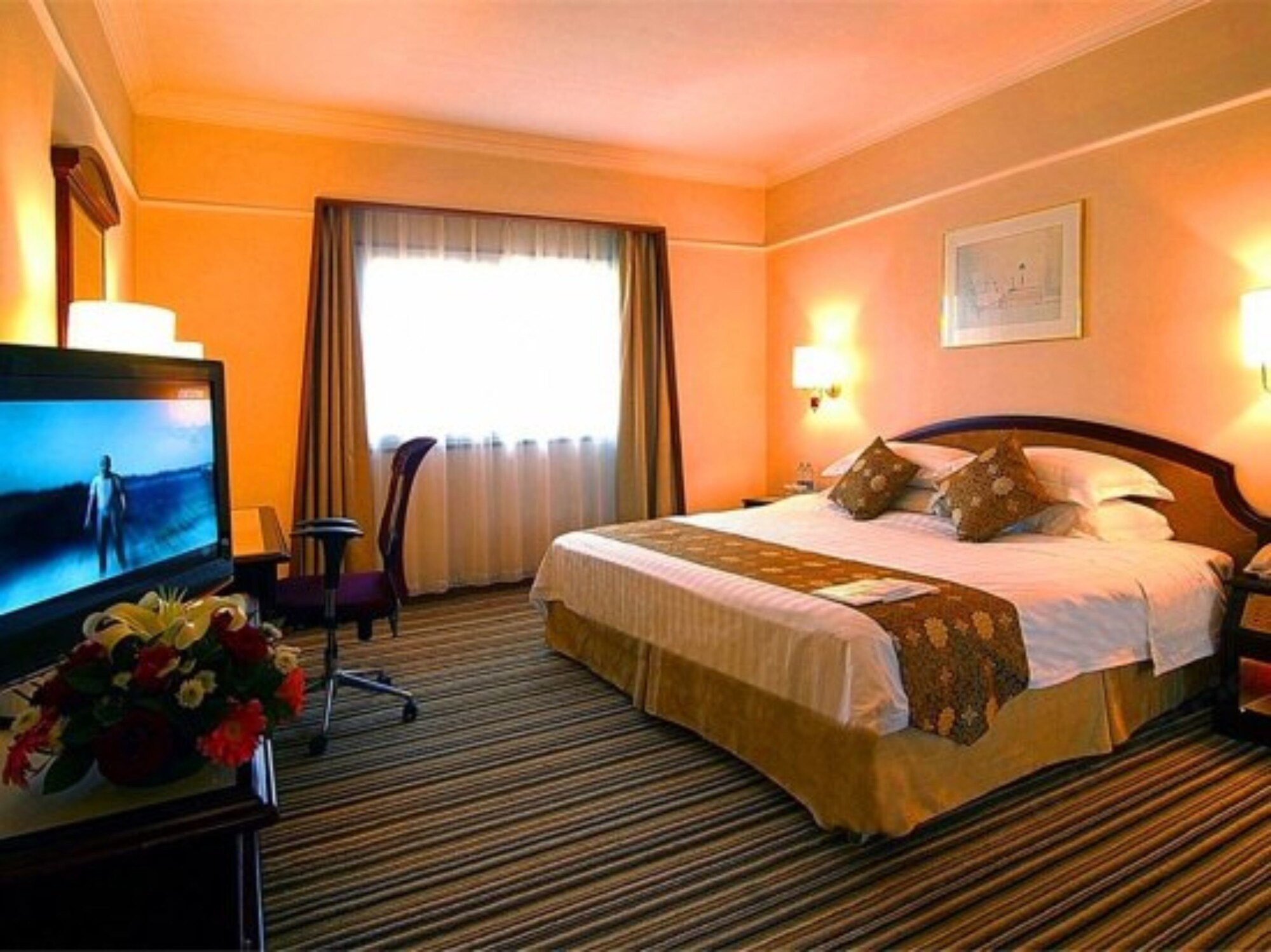 Standard, King Bed, Club Lounge Access, Metropark Lido Hotel 8/10