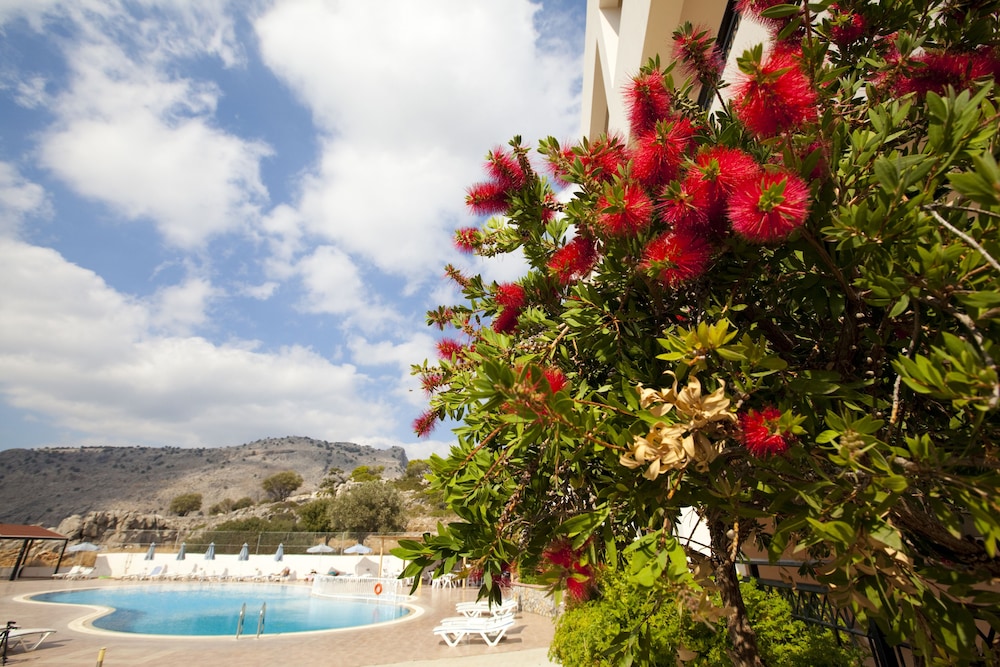 Lindos Nest Hotel 64/74