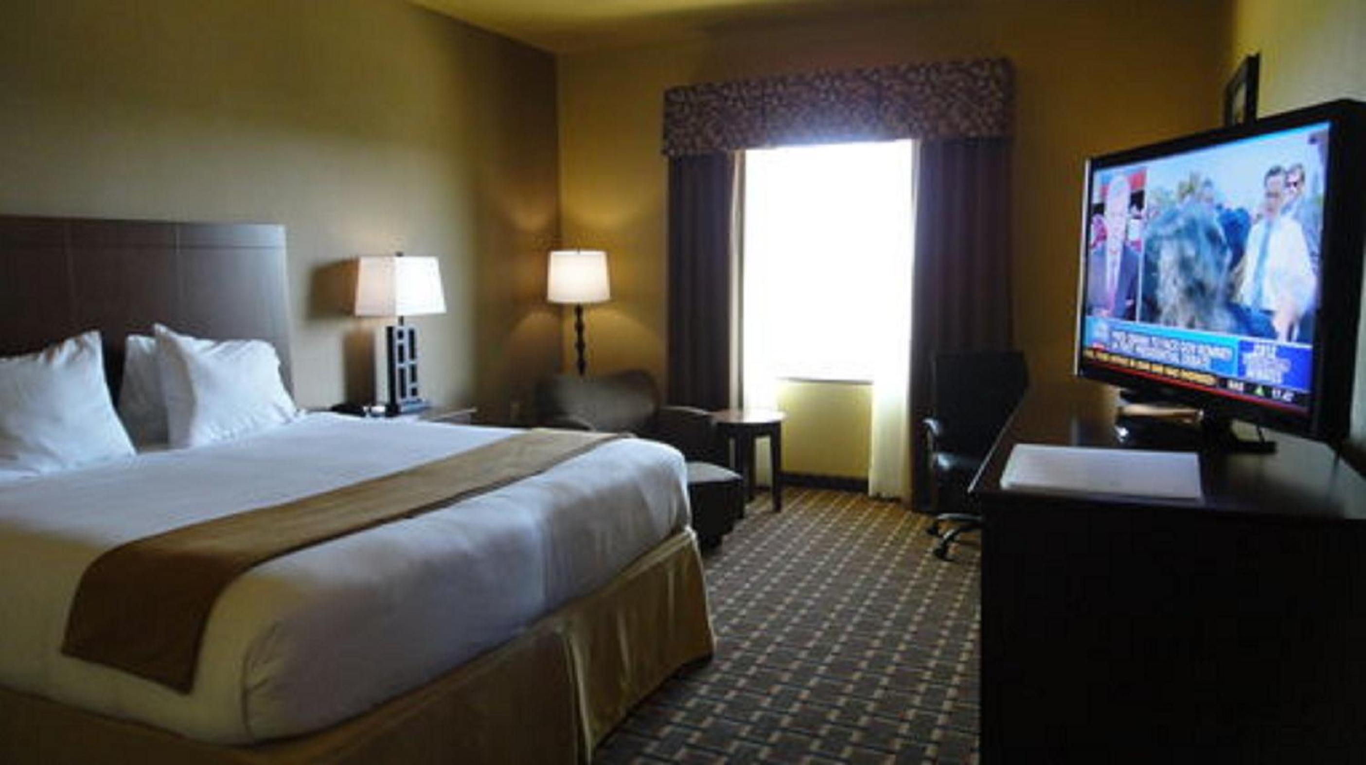 جناح بسريرين كوين مع أريكة، Holiday Inn Express Hotel And Suites George West 3/5