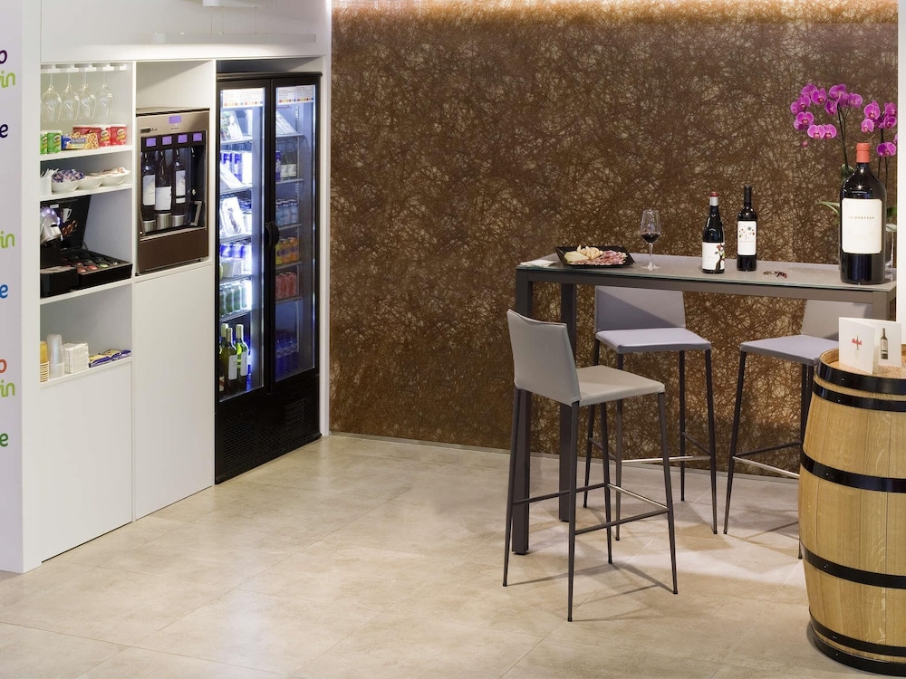 Ibis Styles Madrid Prado 34/50