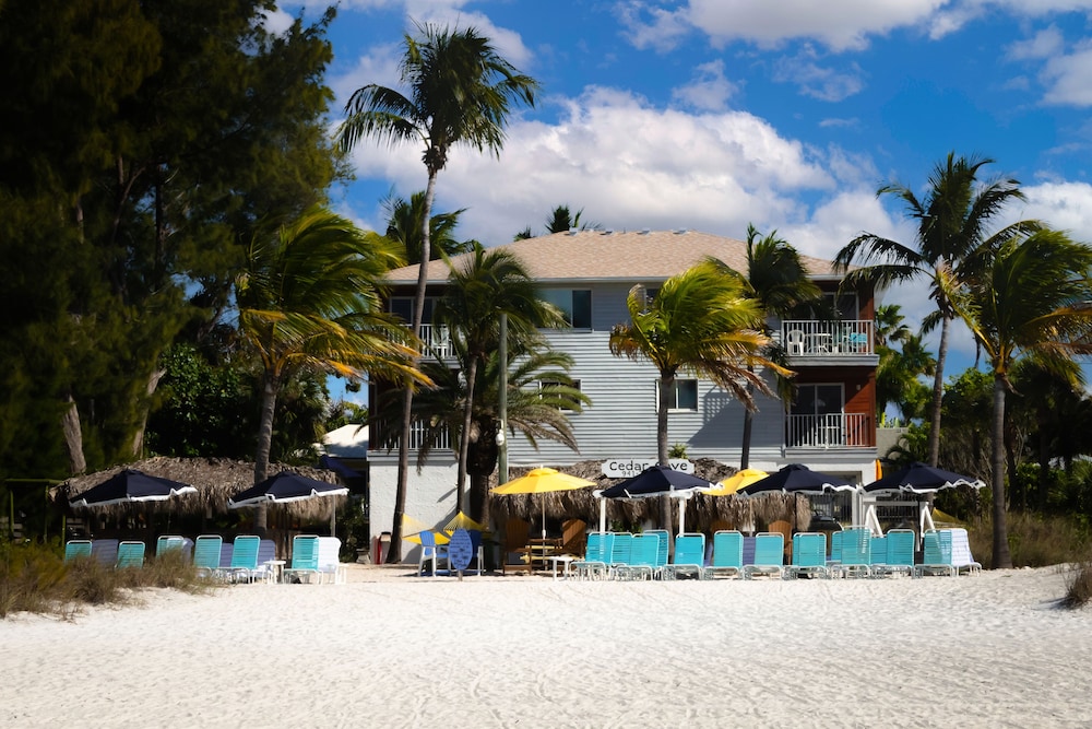 Cedar Cove Resort & Cottages 65/78