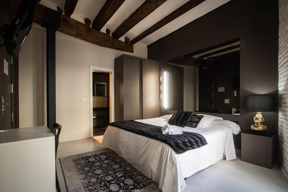 Cosy Rooms Embajador 17/72