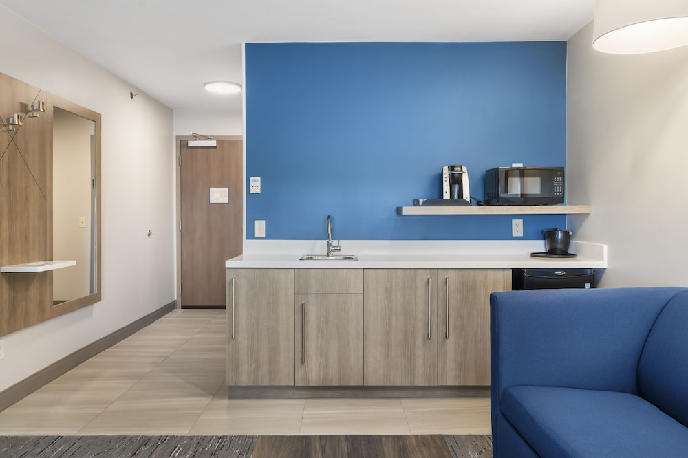 Holiday Inn Express Hotel & Suites Peru - Lasalle Area 9/66