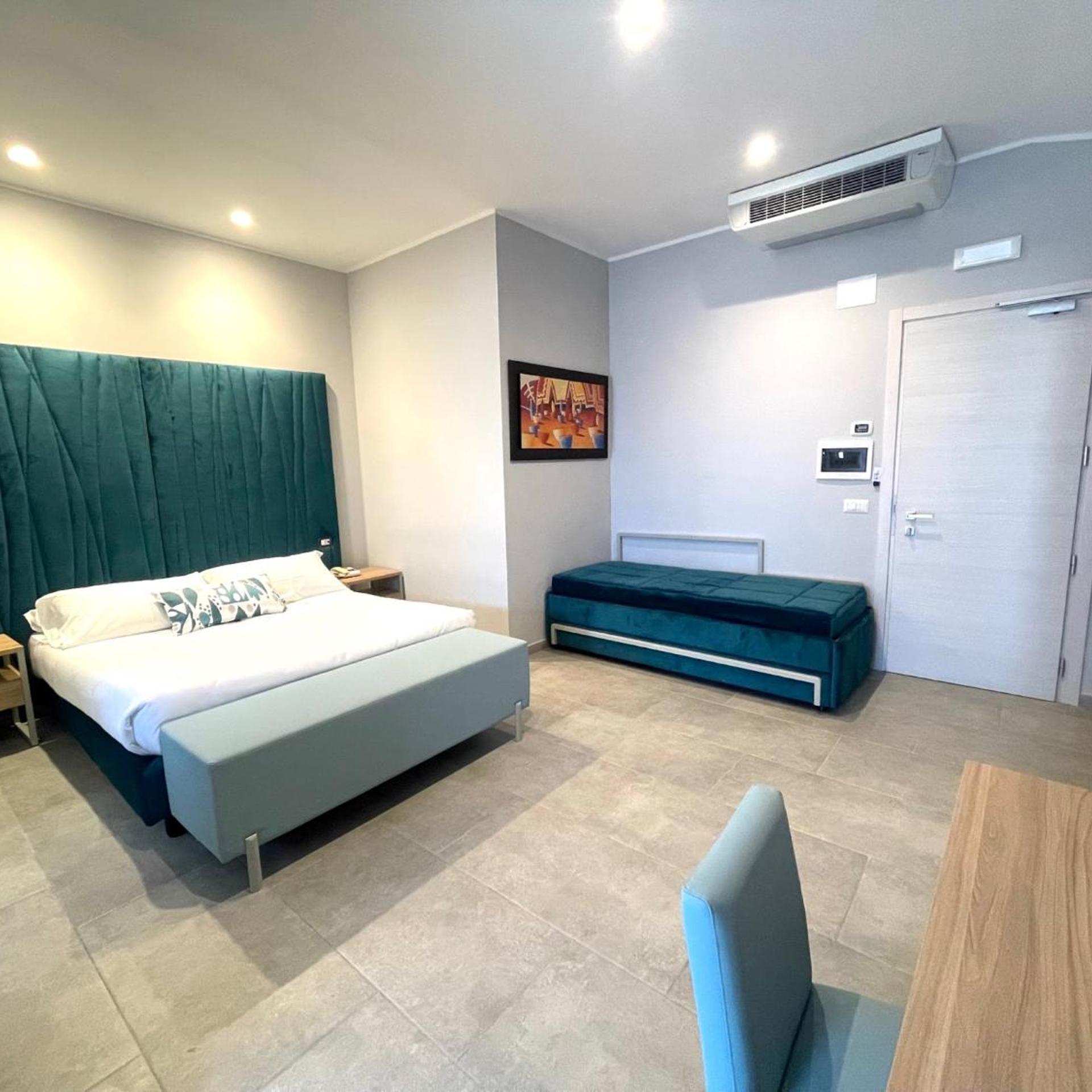 Comfort, Double or Twin Bed