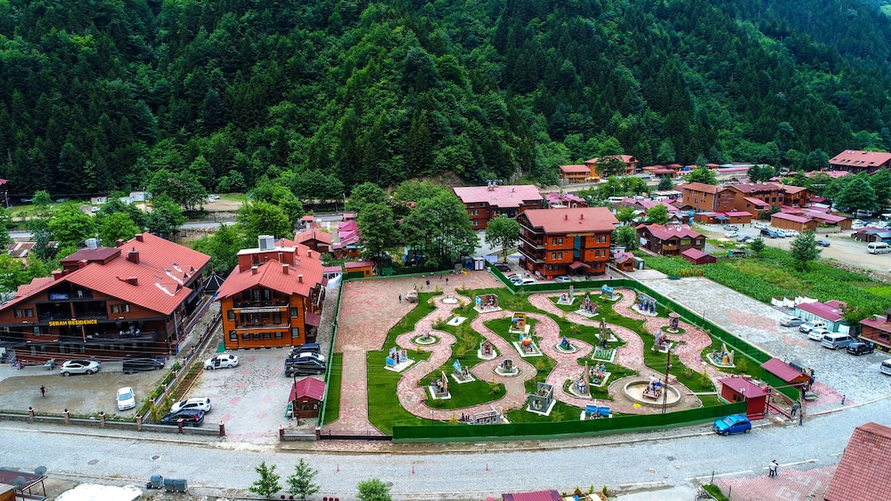 Hirande Hotel 43/50