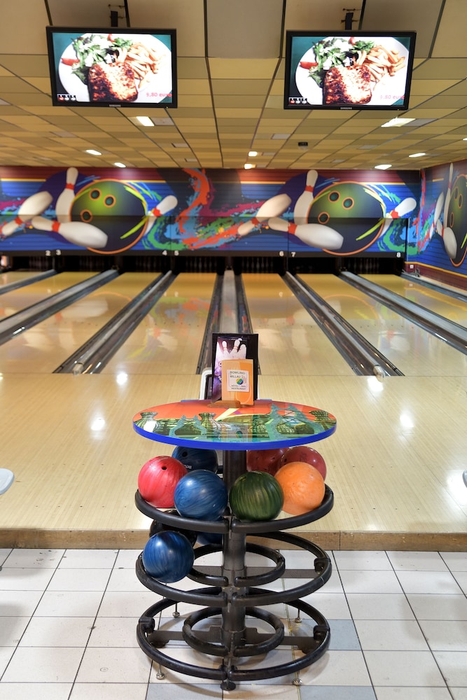 Hôtel du Bowling de Millau 55/68