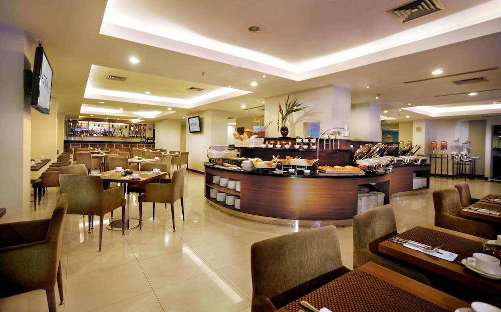 Aston Pluit Hotel and Residence 50/66