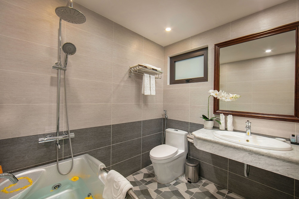 Gloud Hotel 48/50