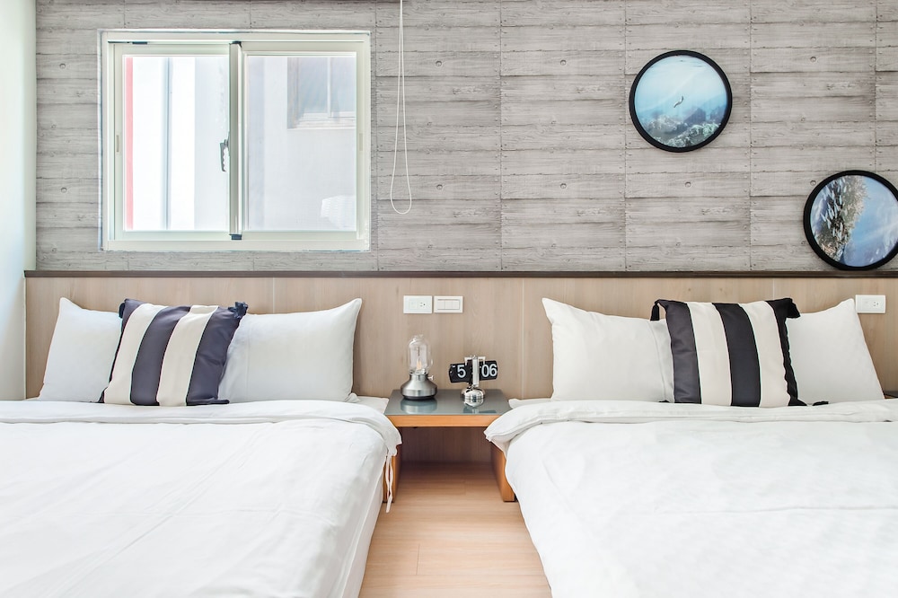 Sea Residences 33/54