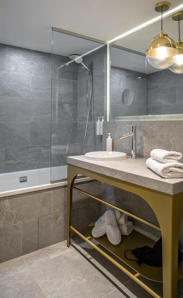 Kyriad Prestige Asnieres-Sur-Seine 44/45
