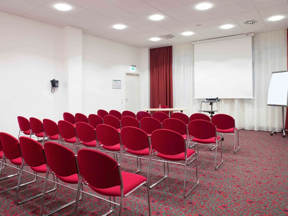 Ibis Karlsruhe Hauptbahnhof 43/48