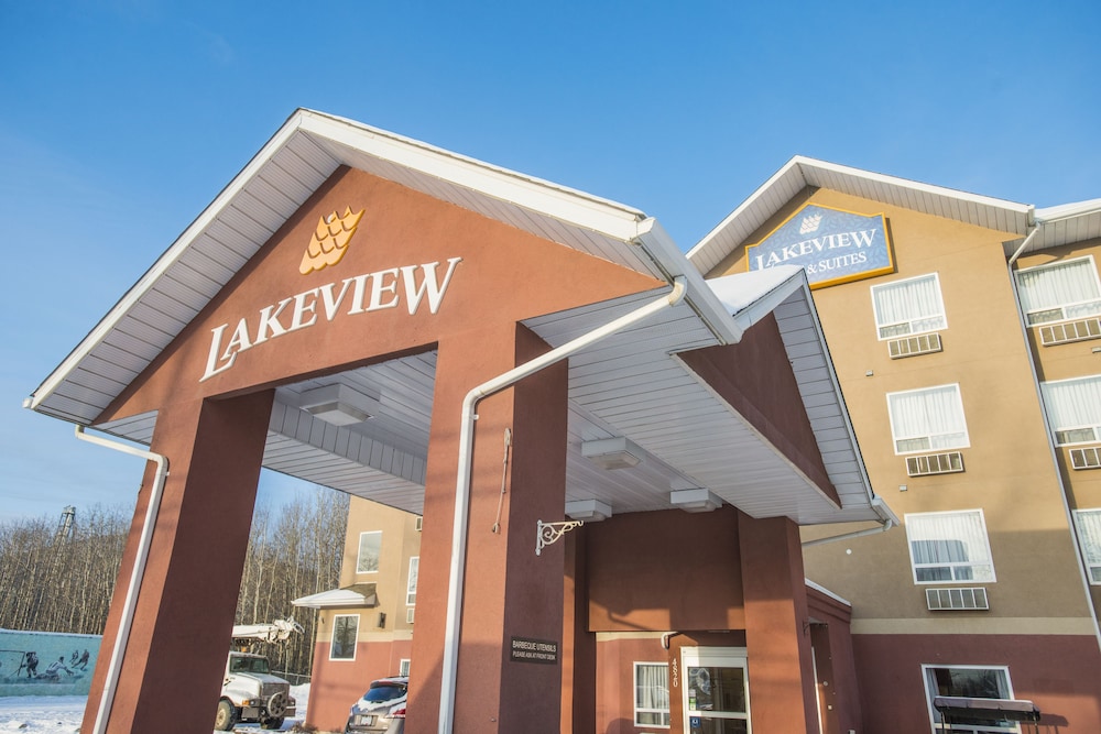 Lakeview Inn & Suites 1/32
