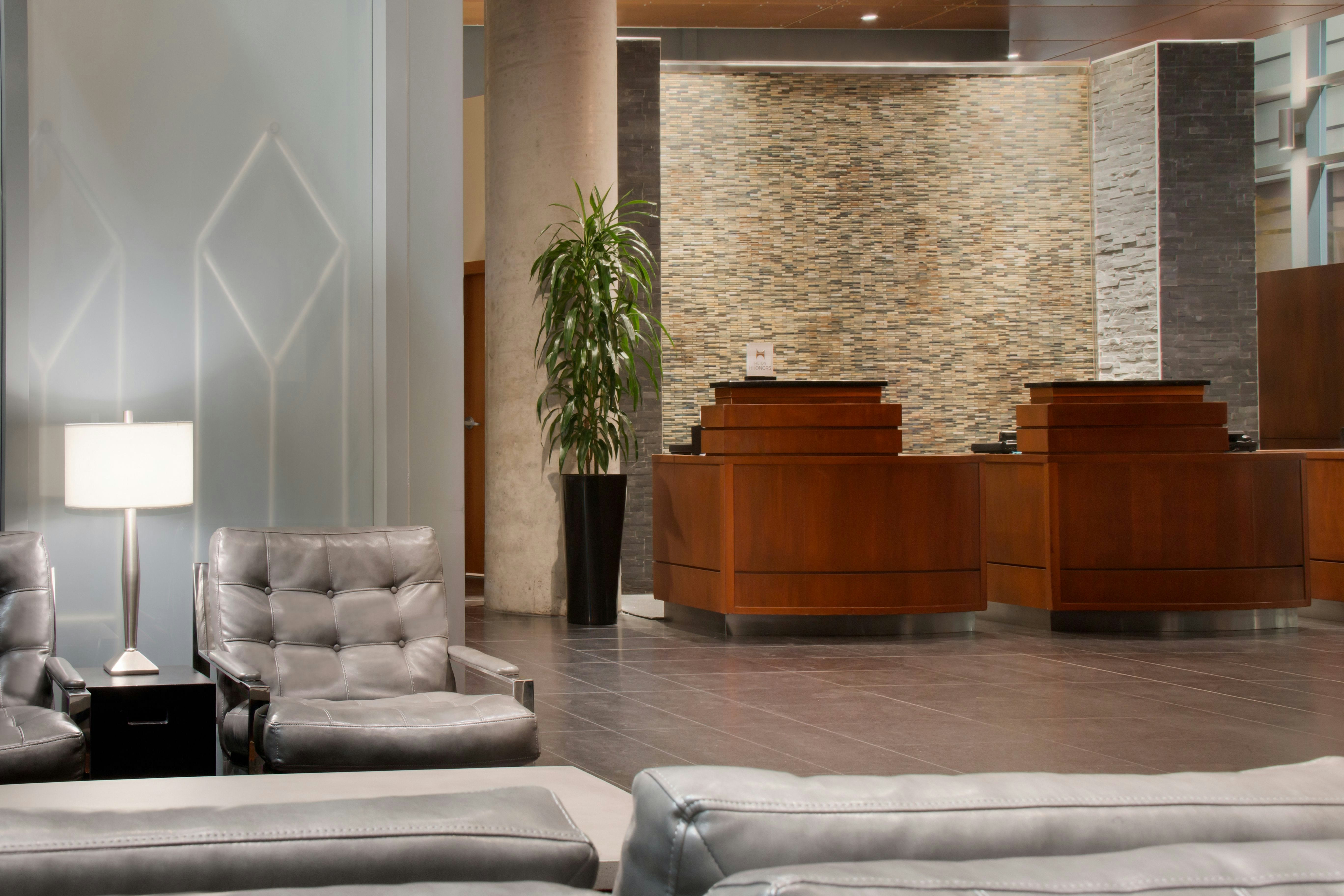 Embassy Suites By Hilton Montreal 14/81