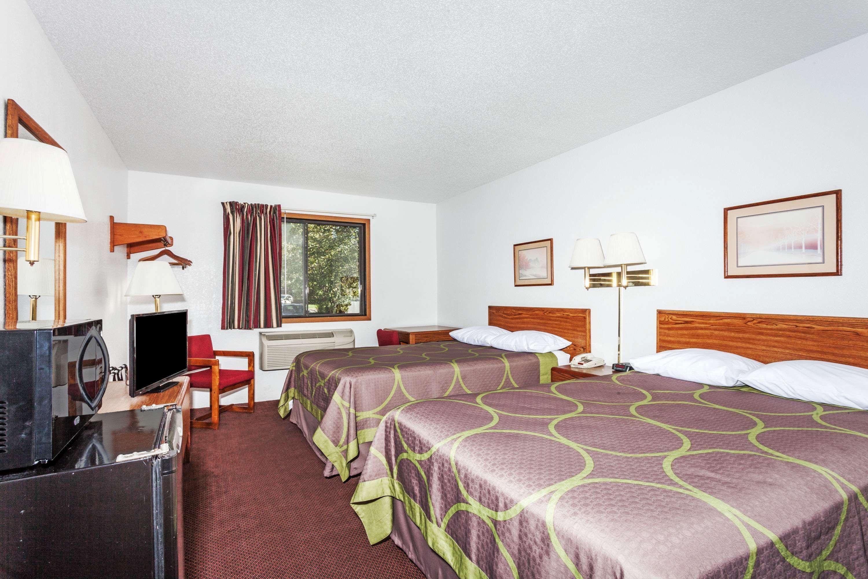 Super 8 by Wyndham Winchester VA 13/16