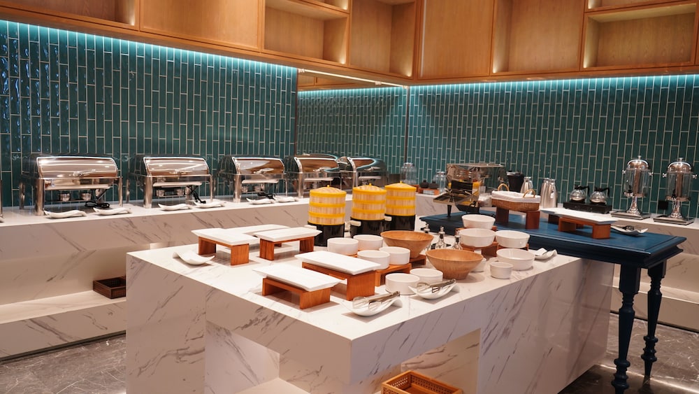 Elong Hotel Jakarta PIK 34/48