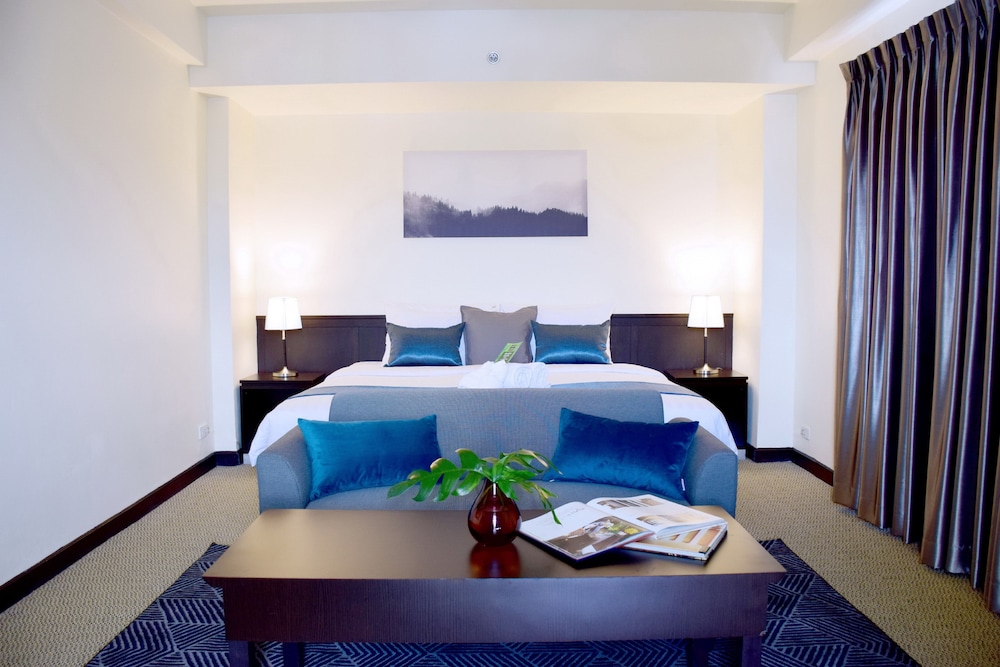 The Color Living Hotel Suvarnabhumi 12/34