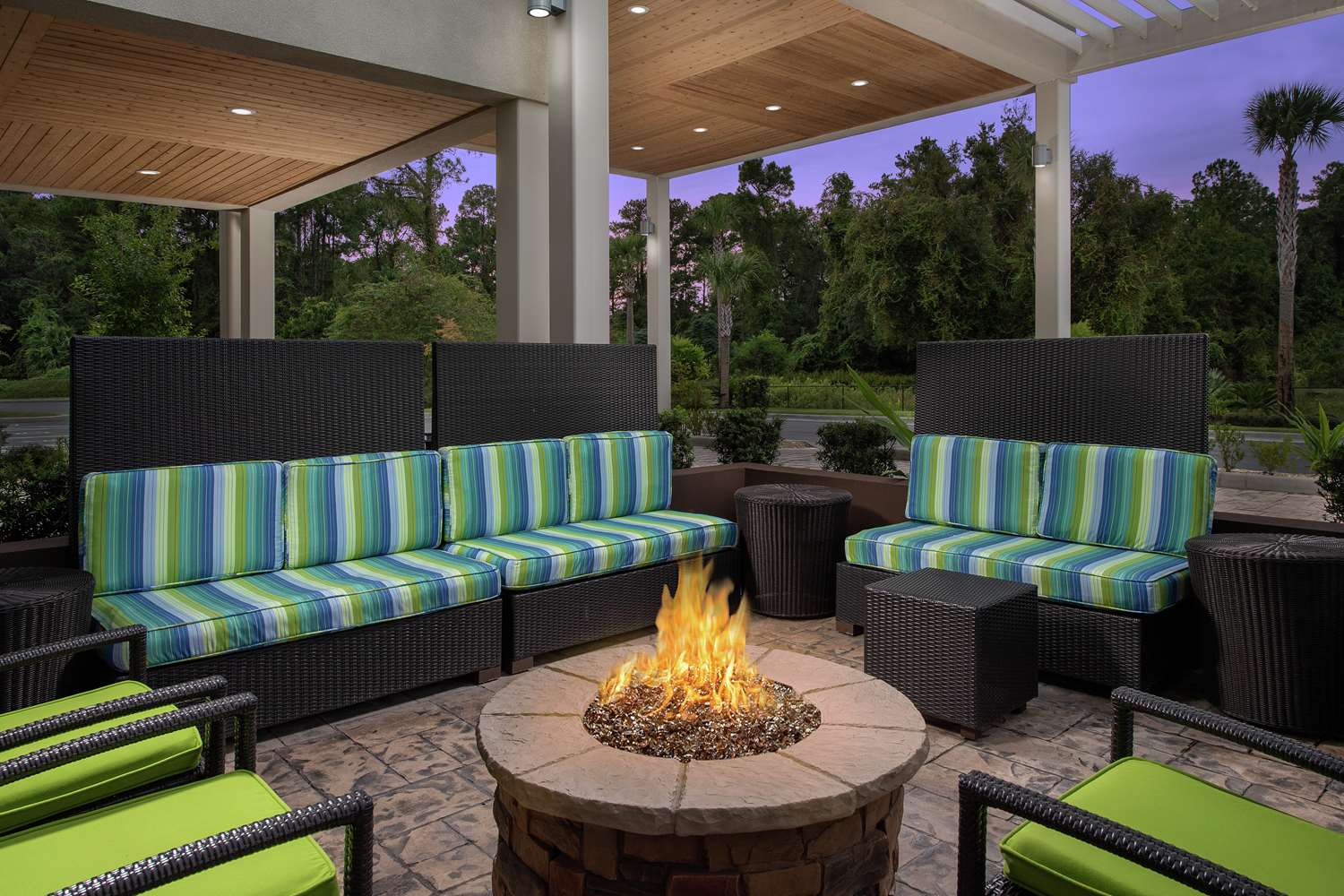 Home2 Suites by Hilton Lake City (Ex Red Roof Inn) 10/18