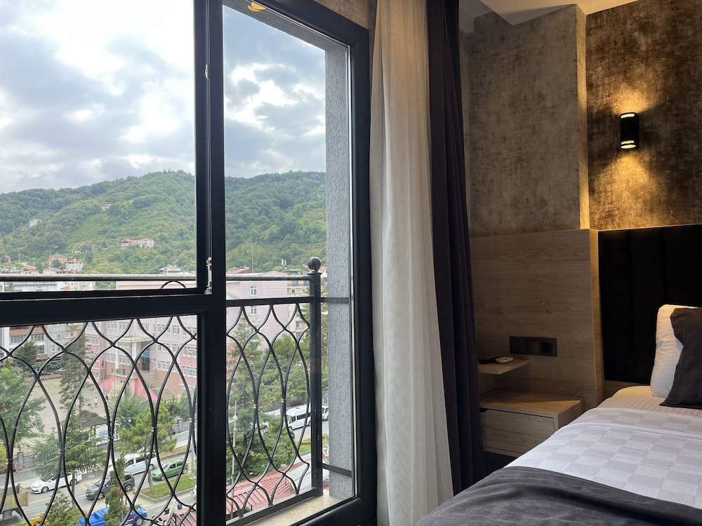 Avni Bey Otel 28/43