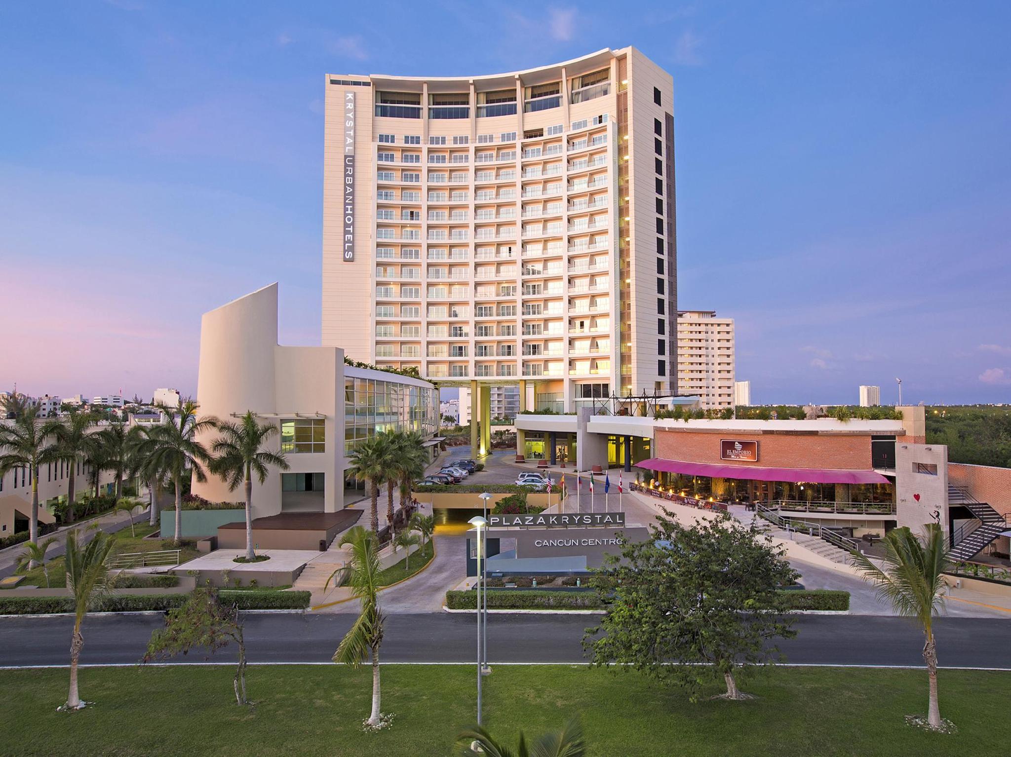 Krystal Urban Cancun in CANCUN