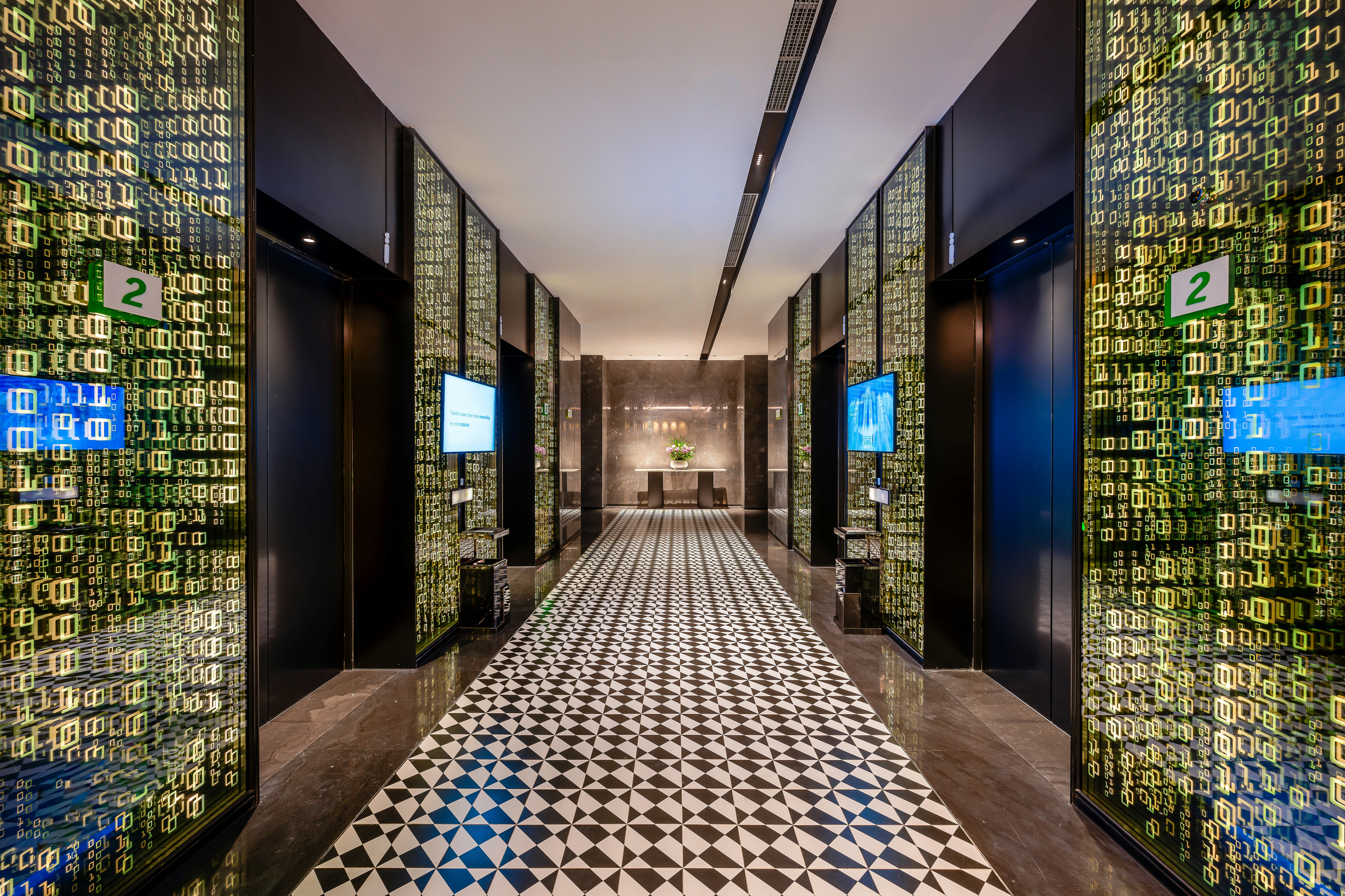 Holiday Inn Chongqing Data Valley 50/59