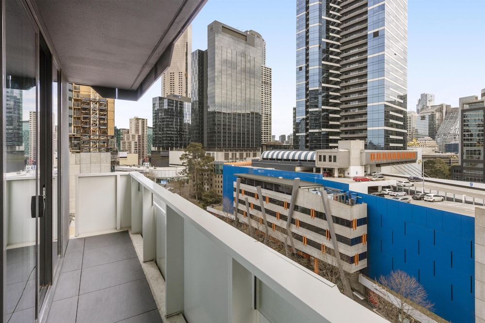 Oaks Melbourne Southbank Suites 5/47