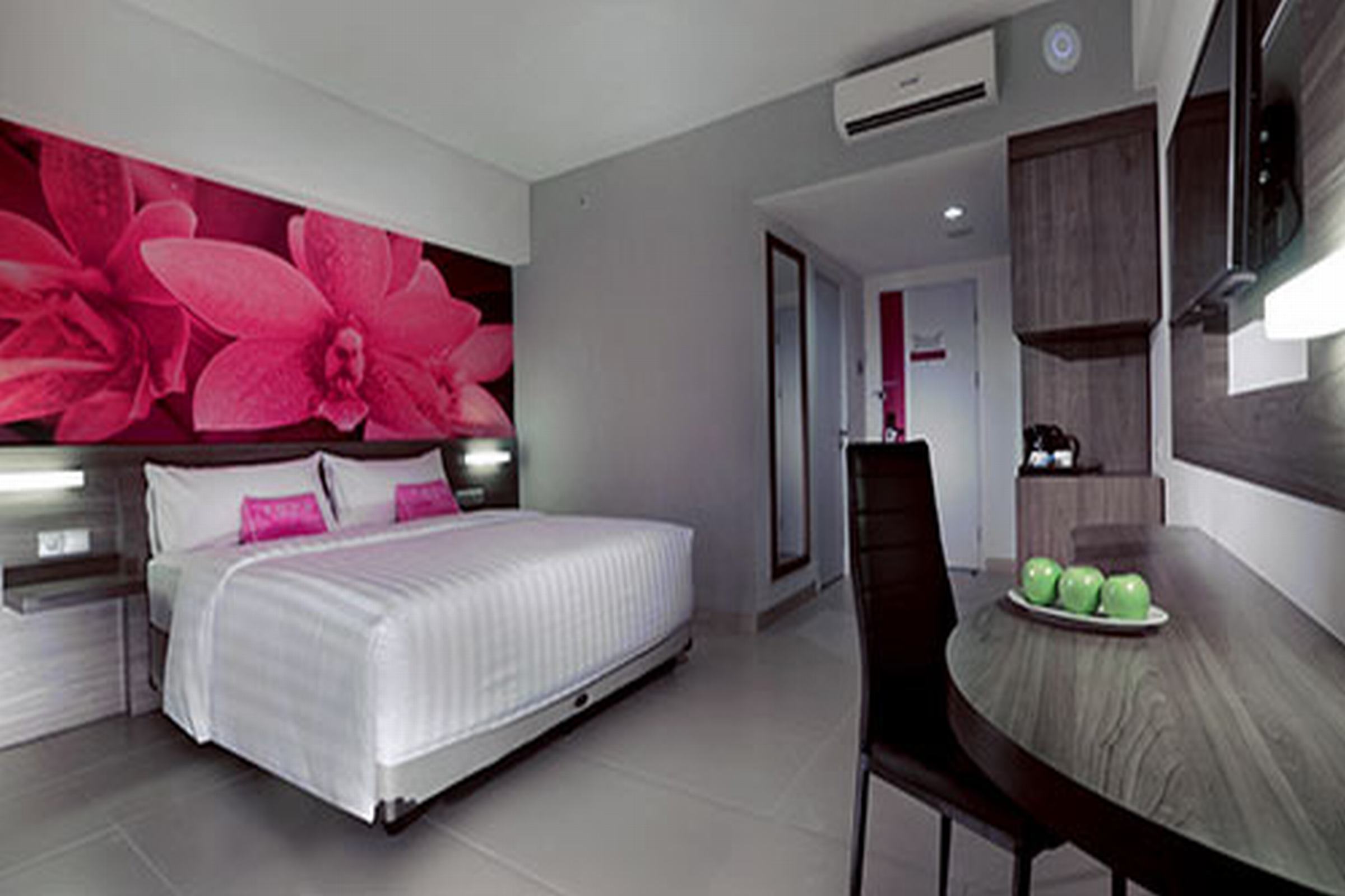 Yusra Inn Hotel Bekasi 10/26