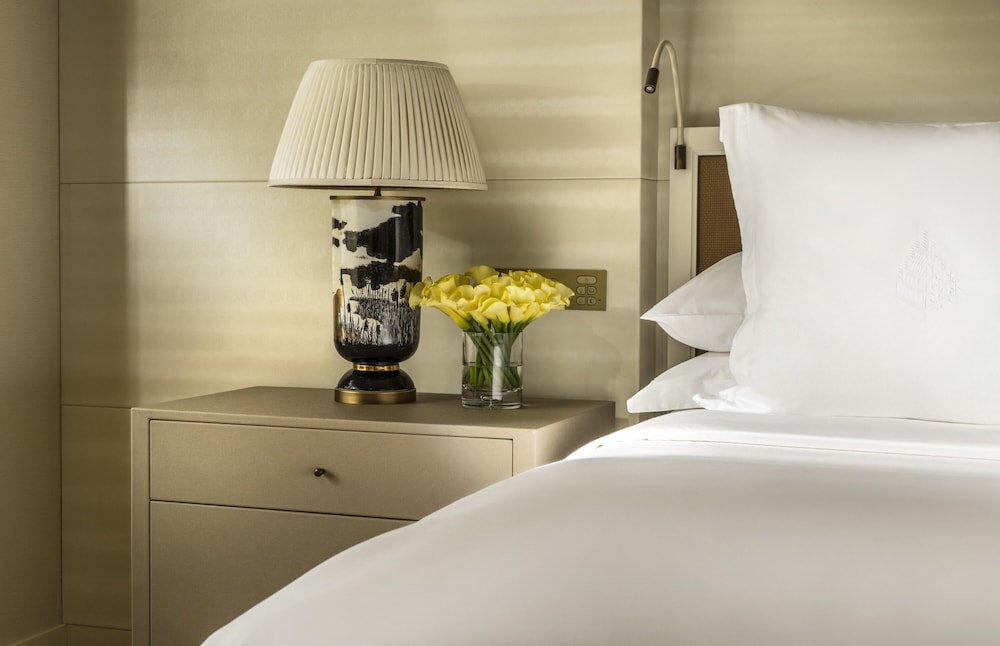 FOUR SEASONS HOTEL TIANJIN 15/84
