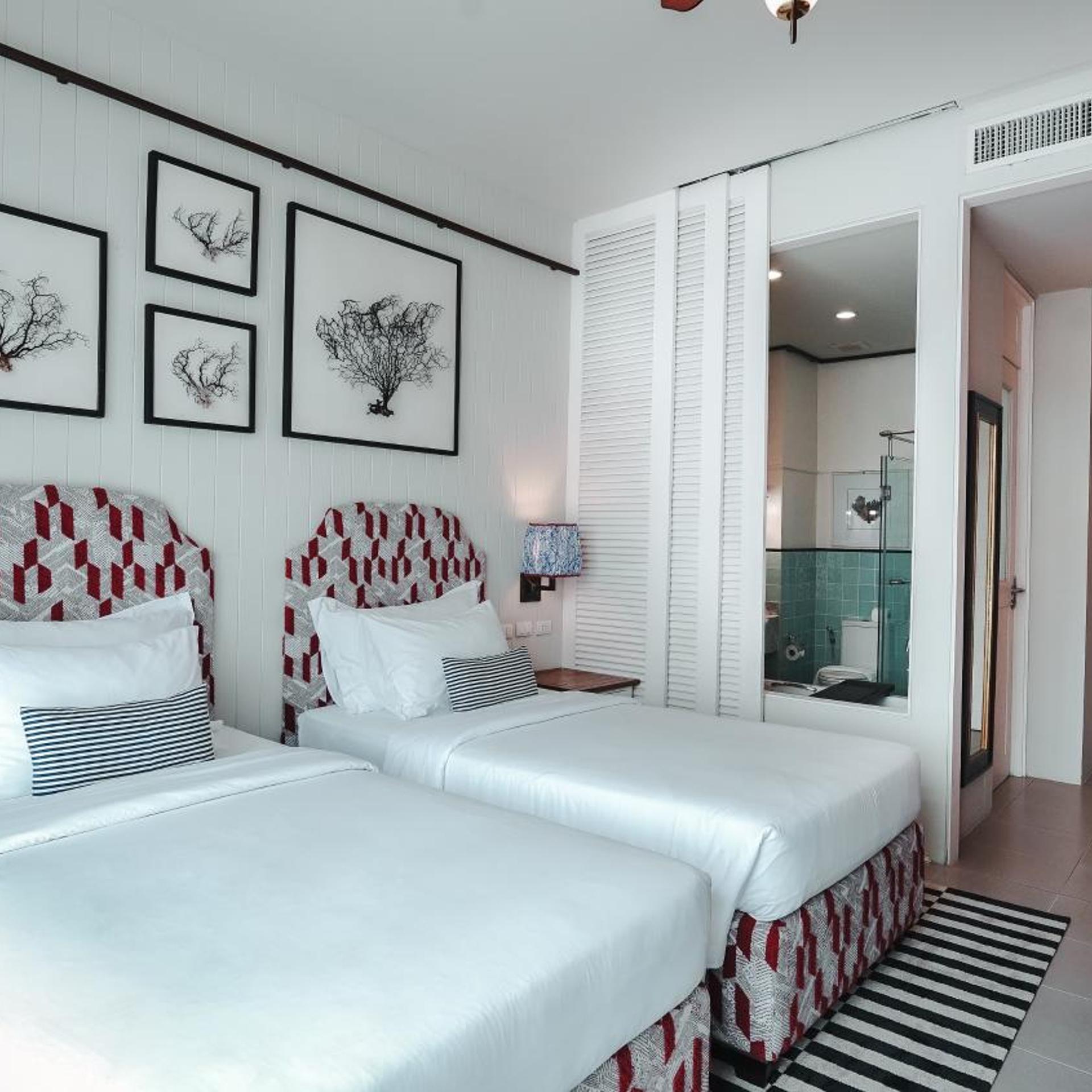 Deluxe, Double Bed, Pool Access