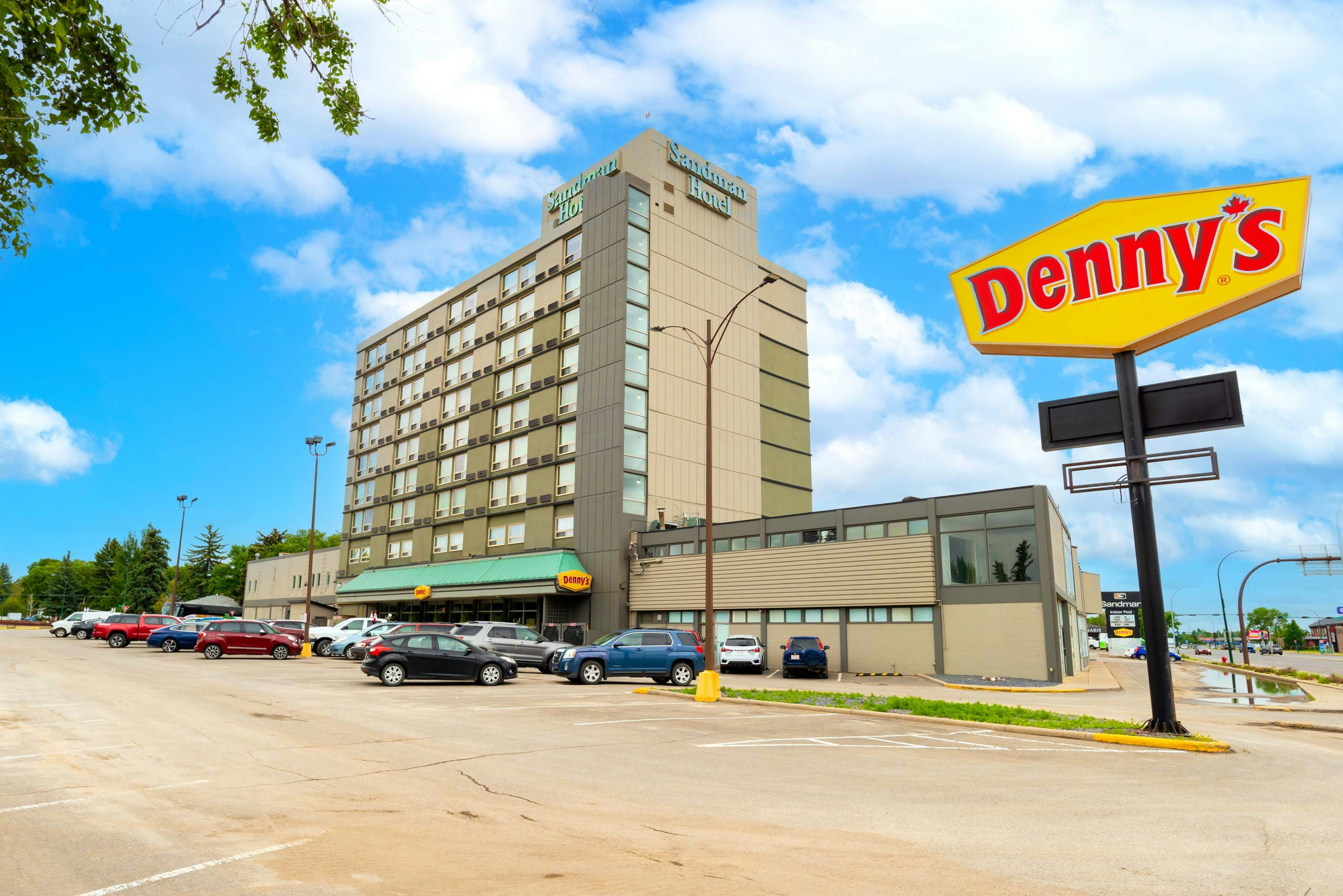 Sandman Hotel Lethbridge 42/46