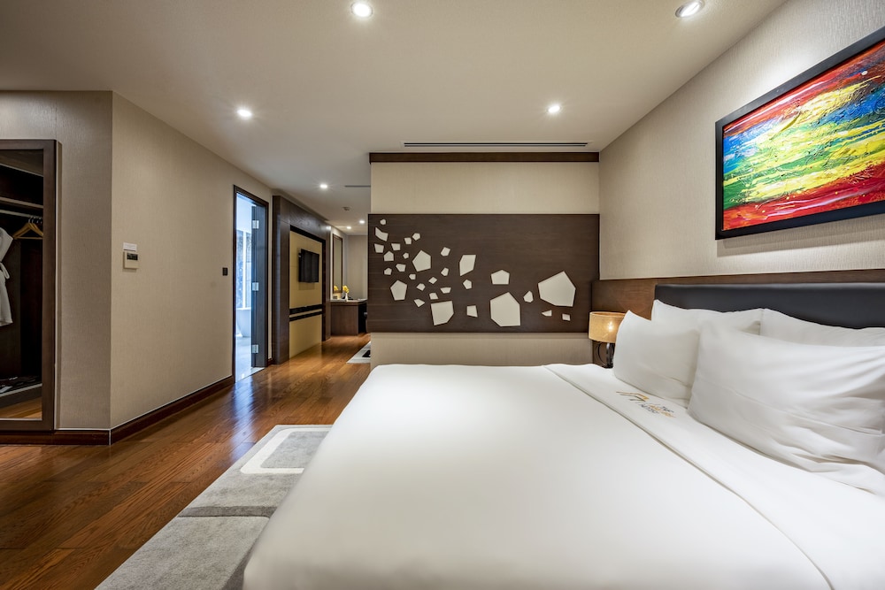 Malibu Hotel 25/73