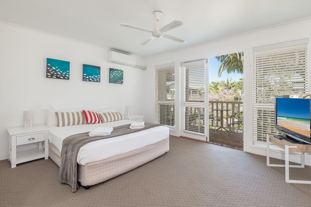 NOOSA OUTRIGGER BEACH RESORT 28/73