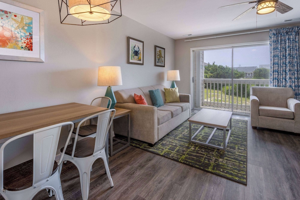 Atlantic Beach Resort, A Ramada 38/68