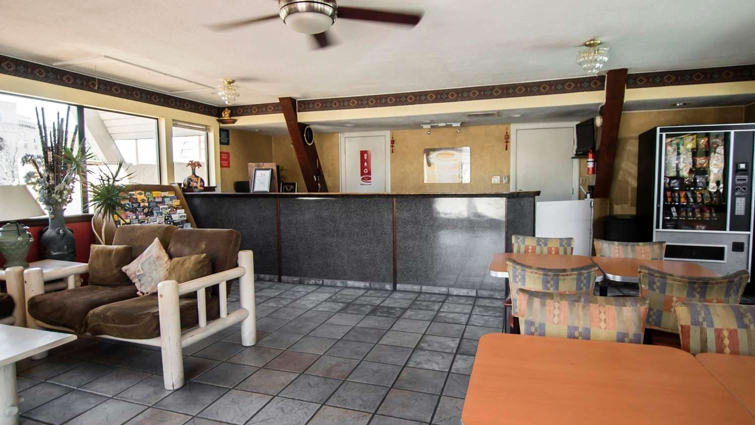 Super 8 by Wyndham Albuquerque Downtown 4/15