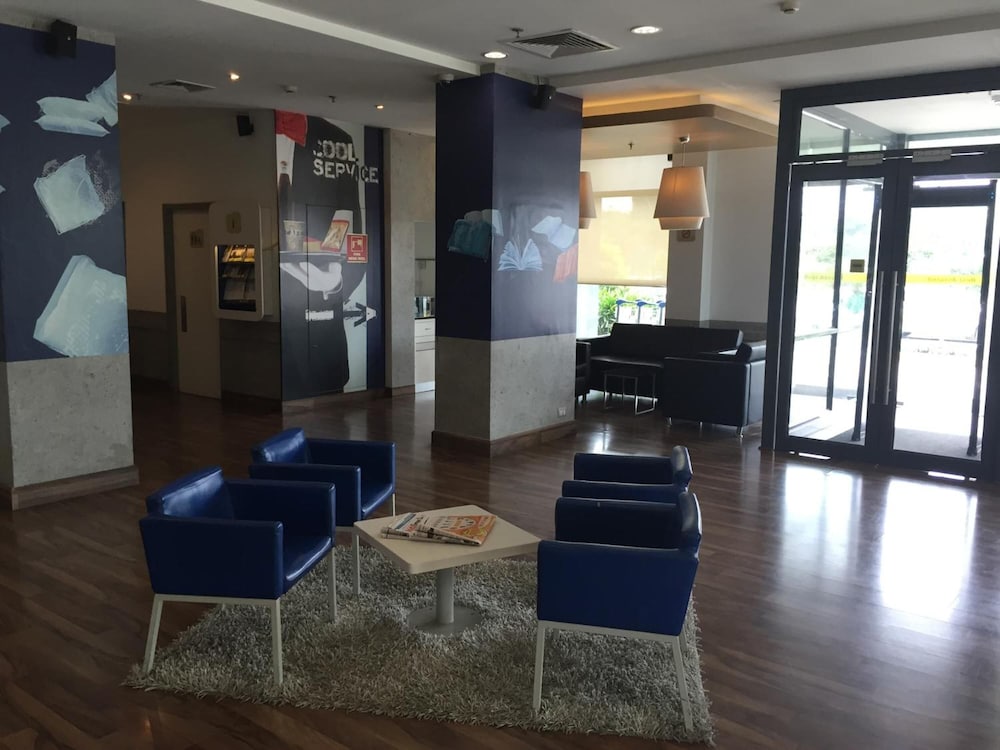 Hotel Caspia Pro 17/25