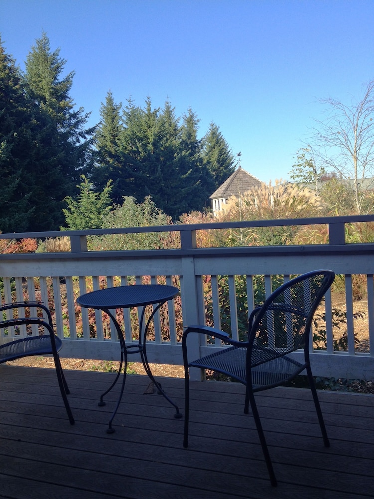 Oregon Garden Resort 9/63