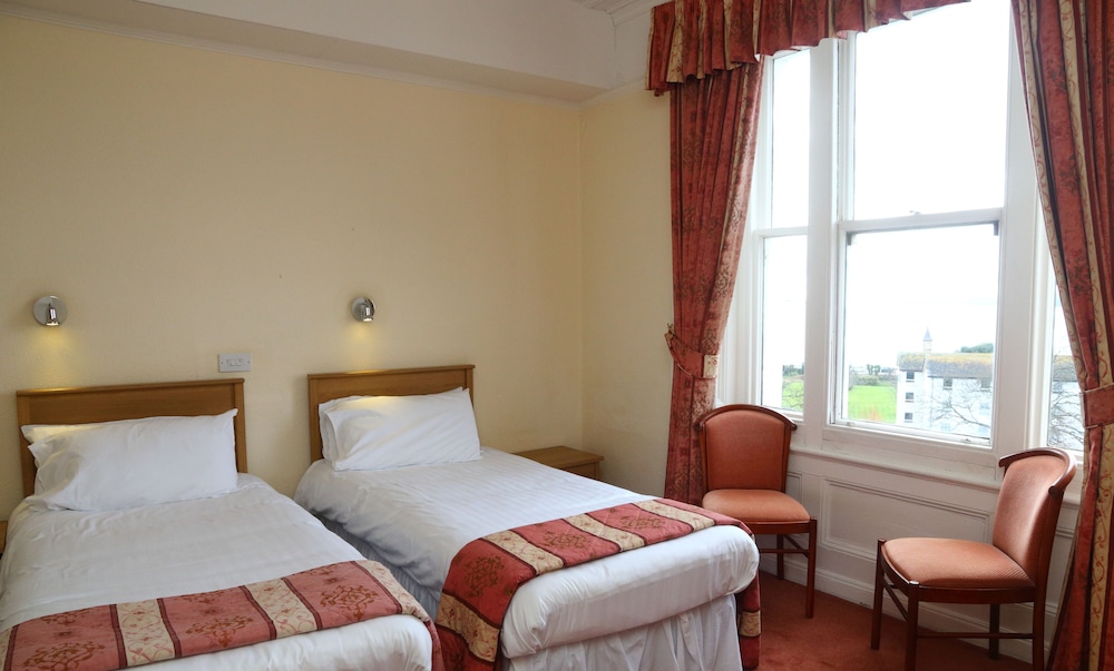THE MANOR HOTEL 9/71