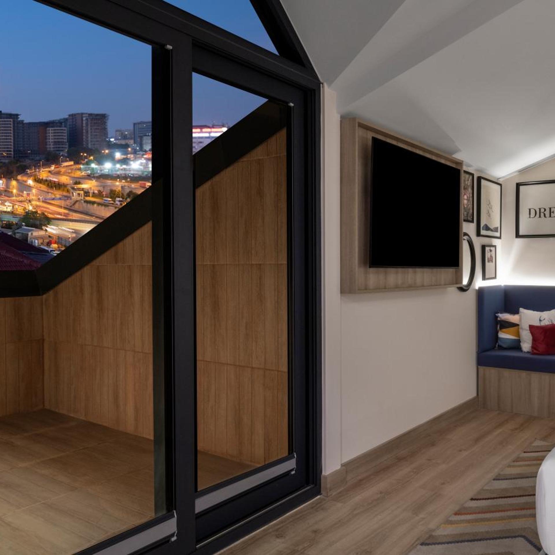 Hampton by Hilton Istanbul Merter photo4