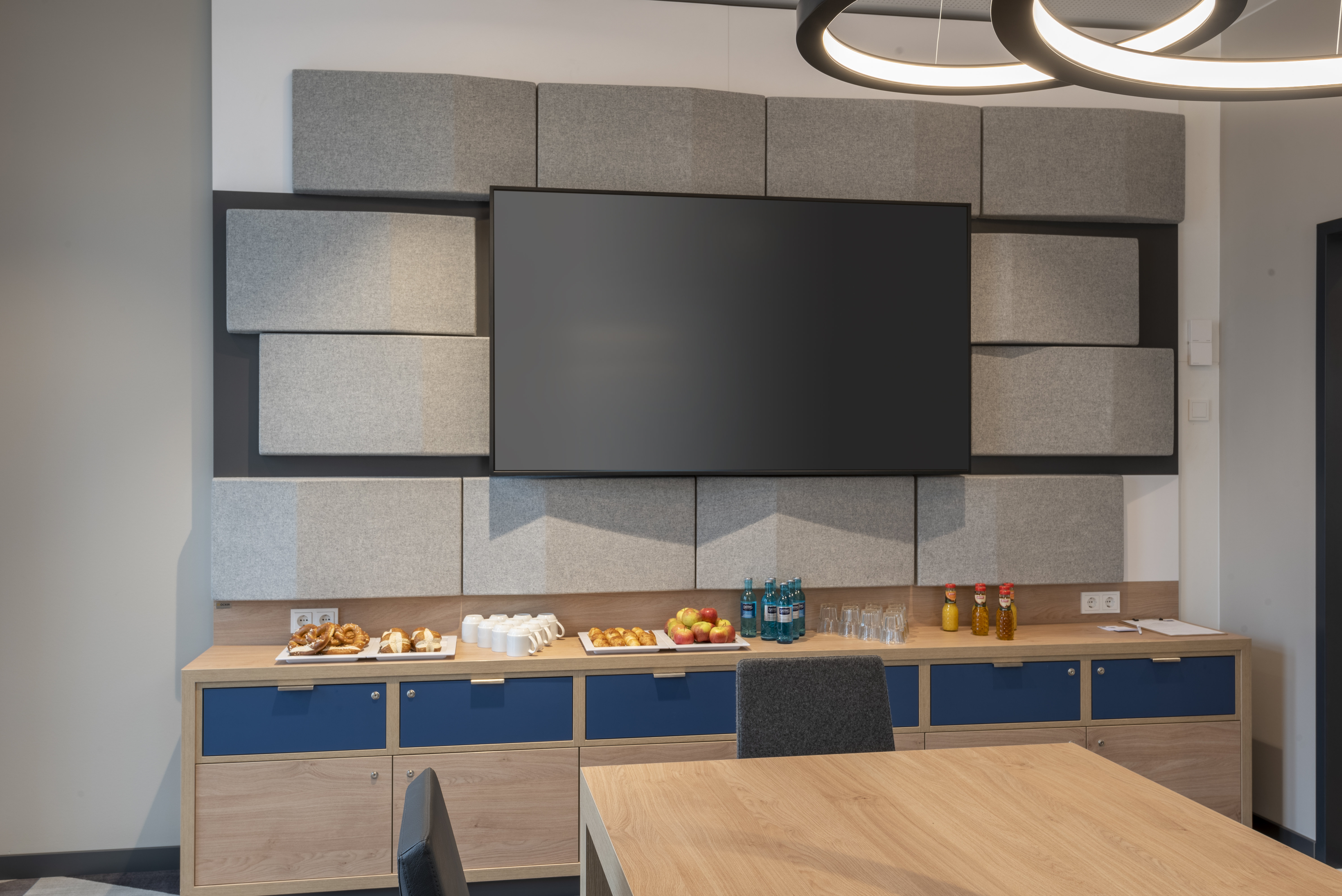 Holiday Inn Express Munich North, an IHG Hotel 68/71