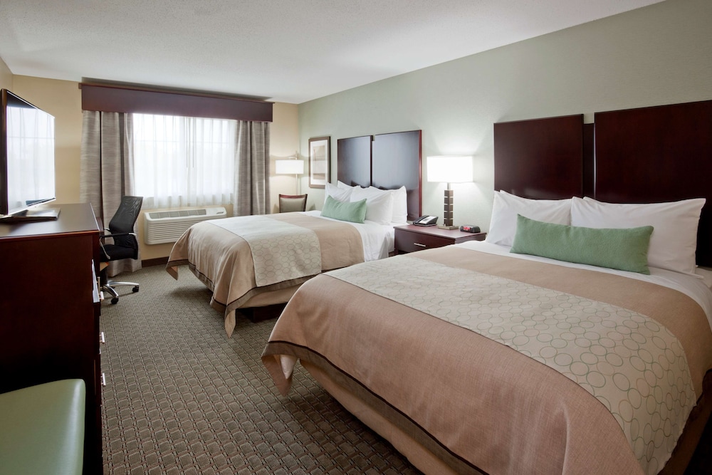 Grandstay Hotel Amp Suites 16/53