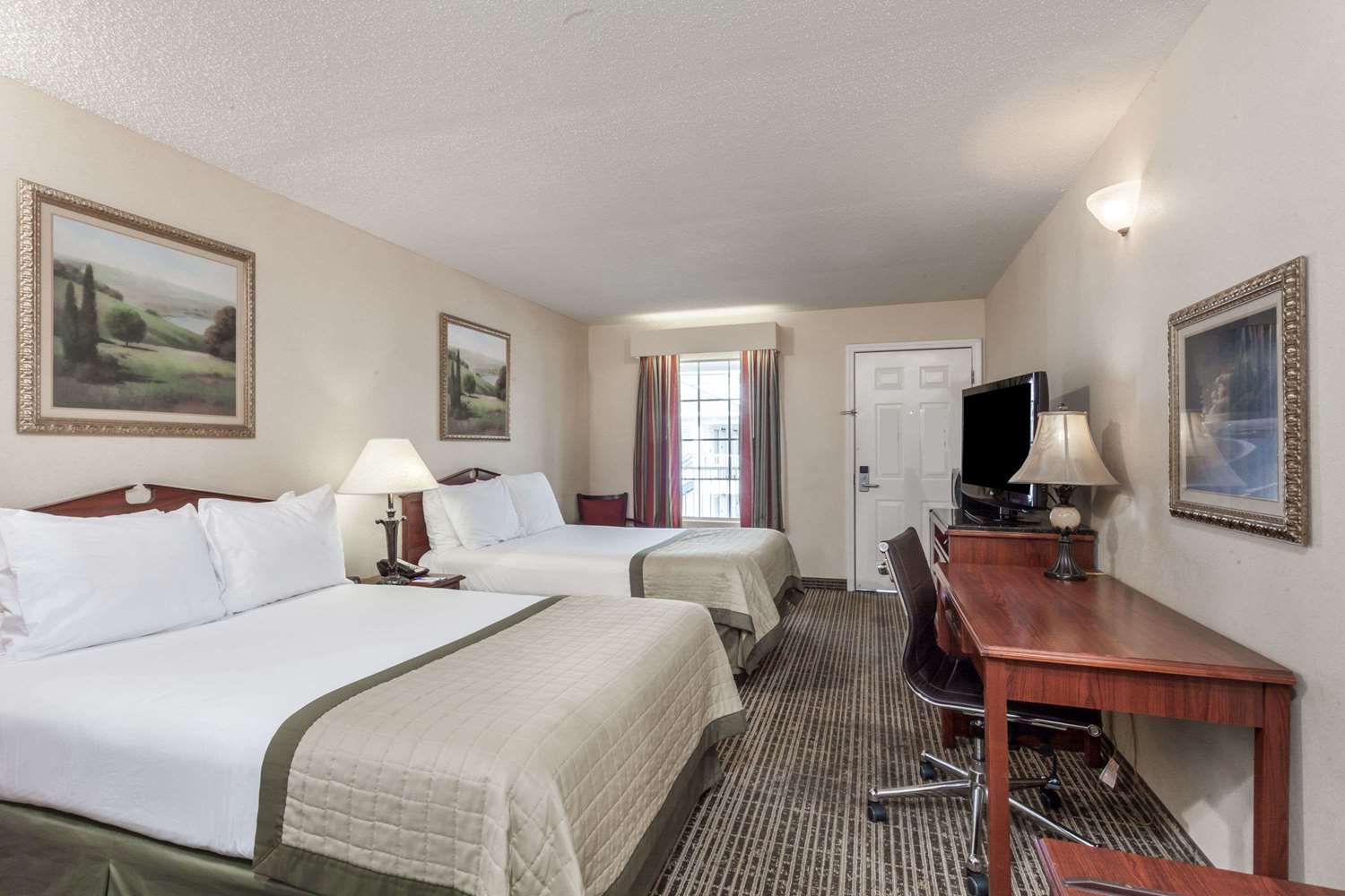 Baymont by Wyndham Hickory 4/24