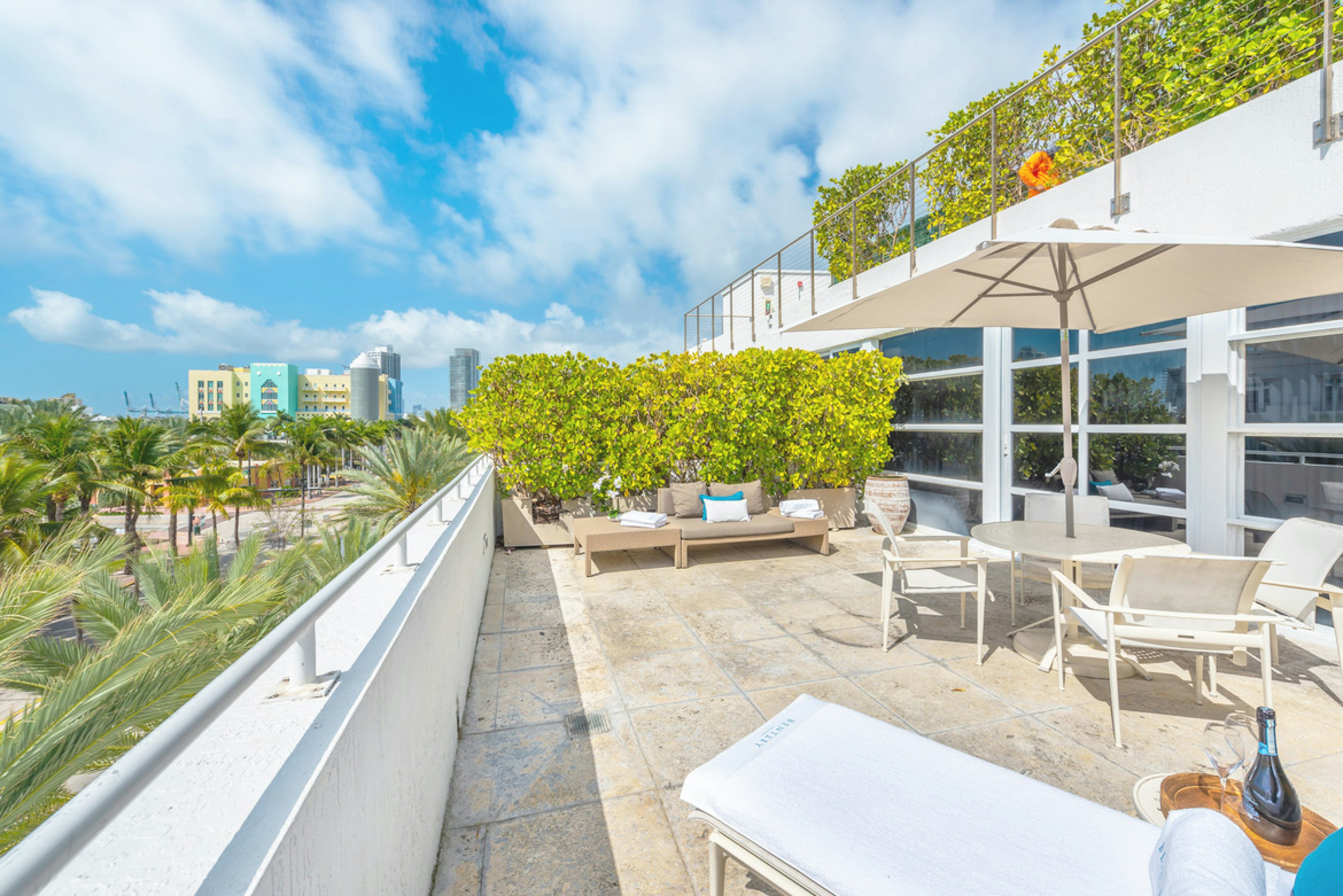 Bentley Hotel South Beach 40/84